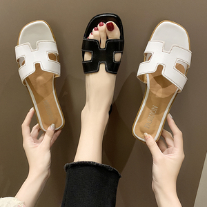 h拖鞋女夏外穿2022新款时尚网红平底旅游度假沙滩鞋一字皮面凉拖