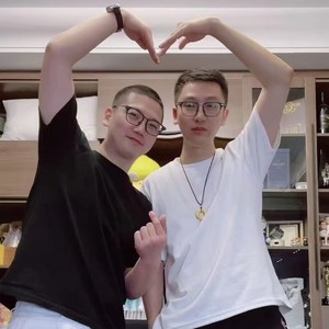 方青凯凯自穿的短袖t恤百搭款男女都可以穿柠檬可乐的解忧杂货铺