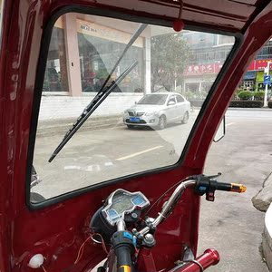 车挡风玻璃150摩托三轮雨帘前面电动罩塑料棚加热手把瓶遮踏板被