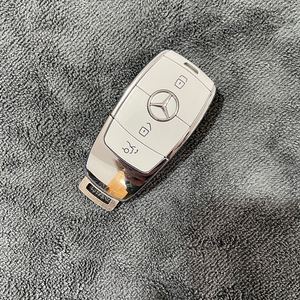 适用于奔驰改装新款白色钥匙 c e s级 glc gls cls改装原厂钥匙壳