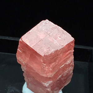 实物看起来更显内透稀少带内透菱锰矿晶体原石原矿矿物晶体标本