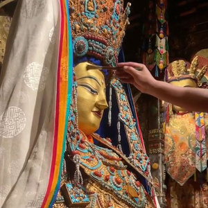 【拉姆代请】西藏拉萨大昭寺觉沃佛法衣佛衣 觉沃佛贴金刷金