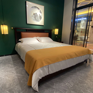 玺器东方实木床头现代简约轻奢主卧新中式双人床头木皮结合大床头