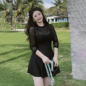 连体裙式泳衣女夏大码微胖女孩mm200斤显瘦遮肚性感大胸长袖防晒