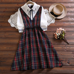 英伦风连衣裙少女学生