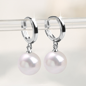 天然淡水珍珠纯银耳扣民族风气质耳环小众设计高级感2024新款耳饰