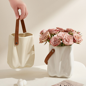 高级感手提包包花瓶陶瓷摆件北欧客厅餐桌水养鲜花插花小众装饰品