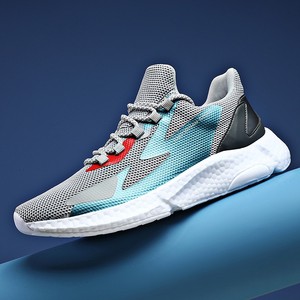 泡沫底超轻运动鞋男四季透气网眼男装休闲鞋学生大码春款健身波鞋