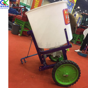 手扶车施肥器