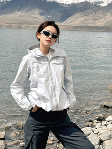 KSKM灰色冲锋衣外套女春季新款美式户外三合一防水进西藏滑雪穿搭