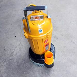 00治波旗舰店天猫200wq300-50-75千瓦功率潜水污水提升泵380v三相电