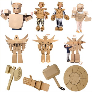 变形玩具金刚机器人diy手工创意时装走秀服纸板环保衣服废物利用