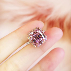 hw雷迪恩粉钻戒指5克拉定制宝石钻戒女镀18k白金方形人工培育钻石