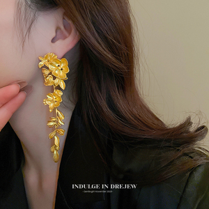 新中式金色流苏耳环小众设计感高级中国风夸张长款花朵马面裙耳饰
