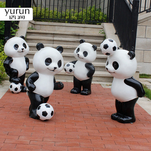 户外花园草坪摆件足球熊猫卡通幼儿园动物玻璃钢雕塑园林景观装饰