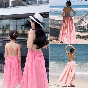 三亚巴厘岛沙滩裙亲子装母女多巴胺海边度假超仙2024新款高端穿搭
