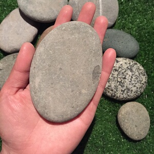 天然鹅卵石彩绘扁石儿童成人创意手绘画画石头河暖石长平扁大原石