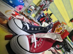 专柜匡威假面骑士100桐生战兔日版鸳鸯红蓝配色高帮男女鞋情侣鞋