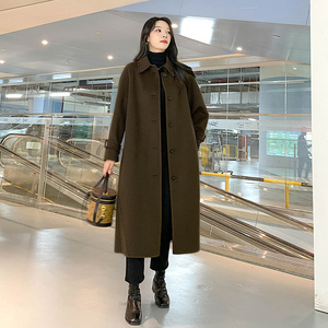 棕色娃娃领大衣