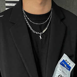 项链男潮高级感x字母吊坠双层叠戴小众设计配饰高街钛钢锁骨链