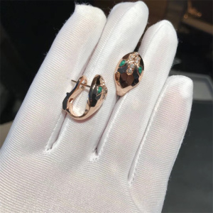bvlgari/宝格丽耳钉18k玫瑰金蛇头镶钻孔雀绿百搭女士耳拍
