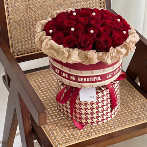 卓兰大牌风包装纸纸质防水花束包花纸红玫瑰包装材料花店