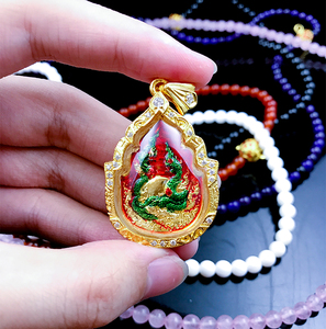 泰国佛牌真品 龙婆判 龙婆雨水 纳迦龙 水龙坤洛付镀金镶钻外壳