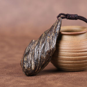 天然海南虫漏吊坠男女款脖挂手持沉香沈香棋楠料达拉干芽庄文莱料