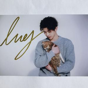 蔡徐坤亲笔签名