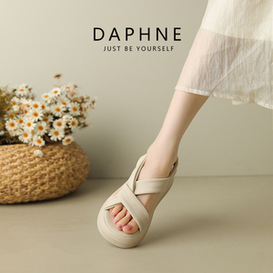 Daphne/达芙妮厚底凉鞋女2024年新款夏季松糕防滑踩屎感沙滩凉鞋