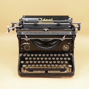 德国理想机械复古打字机ideal老式收藏怀旧学生节日展览陈列艺术