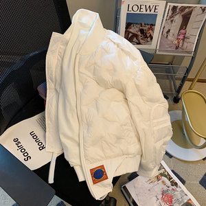 白色港风棒球服短款棉衣棉服女2024年新款冬季加厚设计感小众夹克