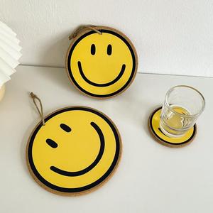黄色笑脸表情软木隔热垫防烫餐垫ins风挂绳桌垫锅垫碗盘垫子杯垫