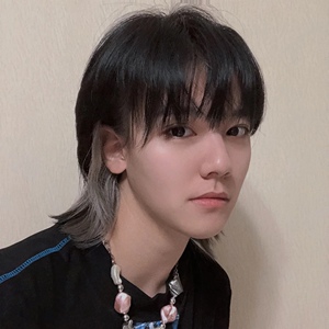 网红同款狼尾假发男女通用帅气cos鲻鱼头挂耳染短发中性风全头套