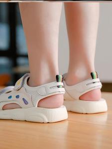 女孩子屎防臭夏款一脚小学生鞋子百搭感女童胖脚凉鞋女鞋公主童鞋