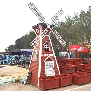 工厂定制户内外个性防腐木制风车售楼处小区装饰可转动风车摆件