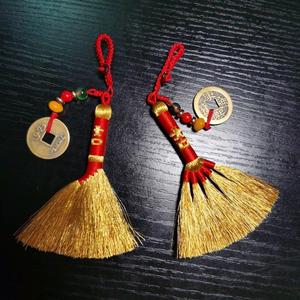 抖音金扫帚宝宝婴儿床压惊安睡小扫帚本命年手机钥匙随身手编挂件