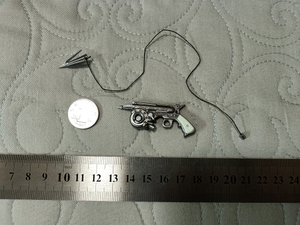 1:6兵人玩具配件:hottoys ht 生化危机4 艾达王 抓钩绳枪模型