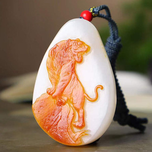 和田玉籽料上山虎