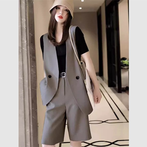 SPYB西装马甲女士套装2024年韩版洋气时尚宽松短裤休闲西服两件套