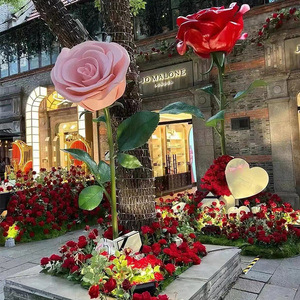 网红打卡玫瑰花雕塑户外摆件仿真玻璃钢广场景区背景花朵落地装饰
