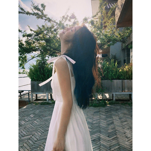 pusumede 白色吊带连衣裙女夏季法式气质高级感修身a字抹胸长裙