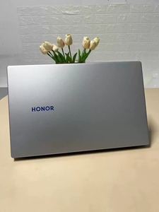 荣耀magic15 r5 4500 16g 512g 15寸 游戏本 高配置二手笔记本电