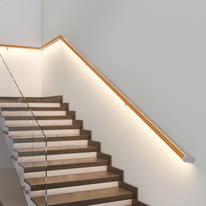 志杨楼梯侧面发光扶手带灯人体感应长条壁灯过道走廊仿实木氛围灯