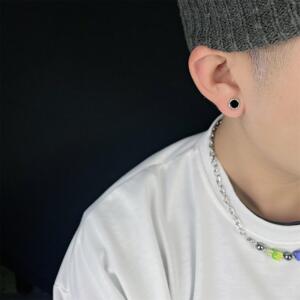 曜石耳钉女防过敏睡觉免摘不掉色细针螺丝拧扣钛钢耳饰黑色2人付款16