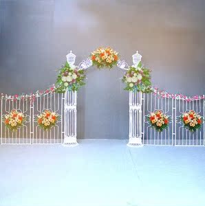 新款婚庆铁艺拱门婚礼花门舞台布置道具铁艺栅栏大公园门金色架