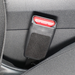 汽车安全插带片插座头防撞贴 保险套带卡扣口抠头插销异响清除贴