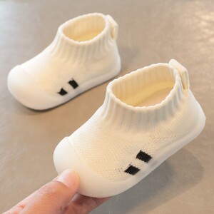 2024春季新款宝宝学步鞋软底婴儿地板鞋1一3岁男女幼童室内袜子鞋