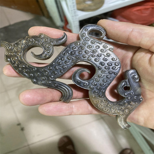 古玉器收藏摆件龙古玩玉龙民间和田老玉壁挂件仿秦汉把件老货龙玉