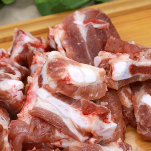 新鲜现发土猪肉新鲜脆骨猪脆骨猪软排骨软肋排密云农家生猪肉2斤